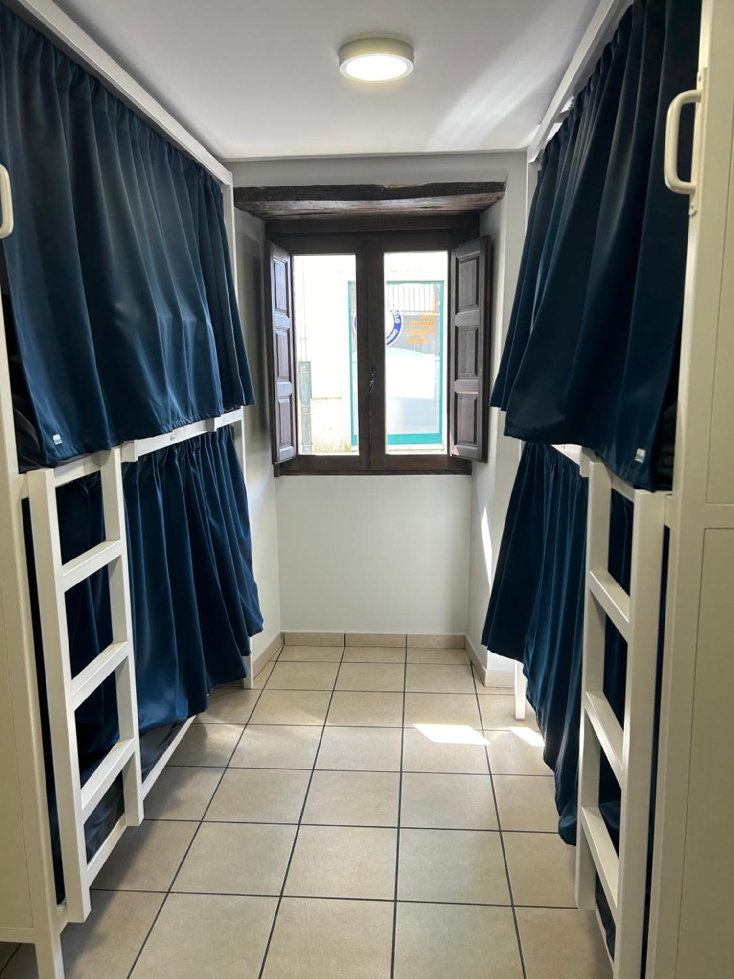 Albergue San Anton Melide Exteriér fotografie